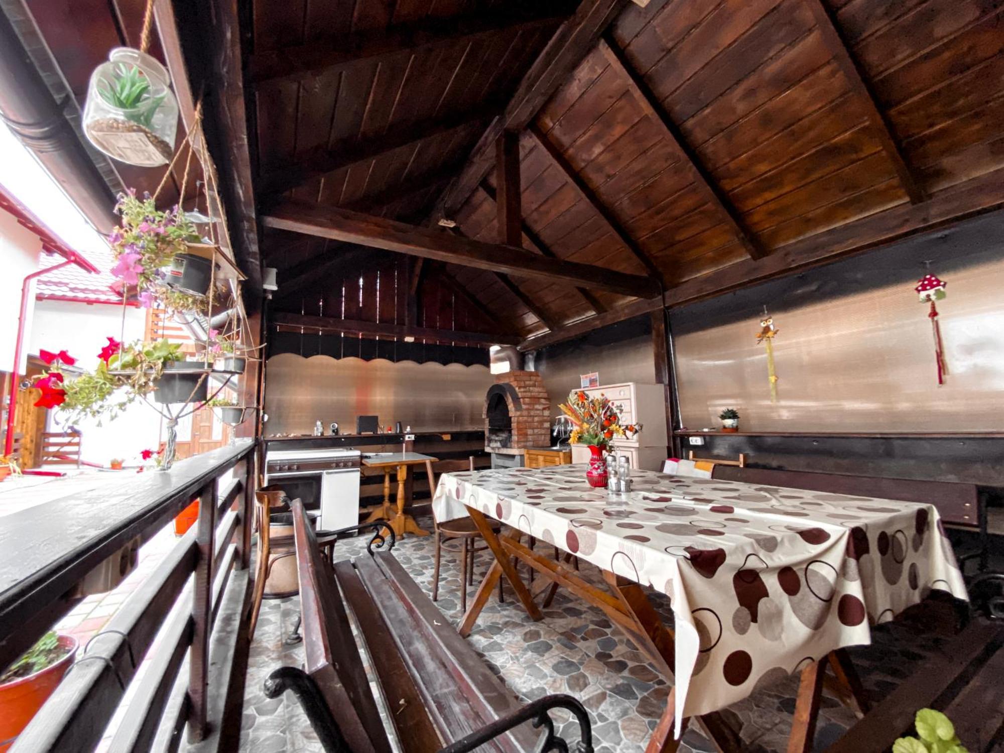 Casa Irina Hotel Manastirea Humorului Luaran gambar