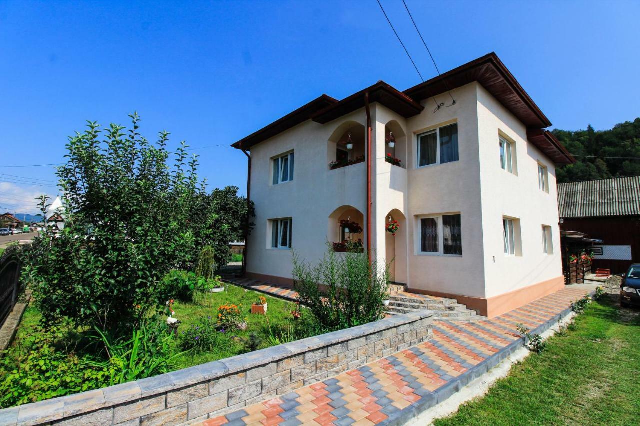 Casa Irina Hotel Manastirea Humorului Luaran gambar